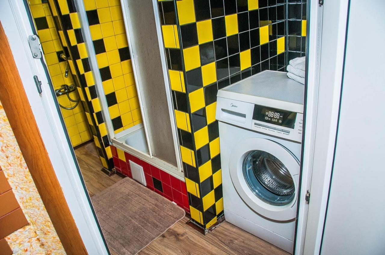 Private Odessa Apartment クリーズハニュカ エクステリア 写真