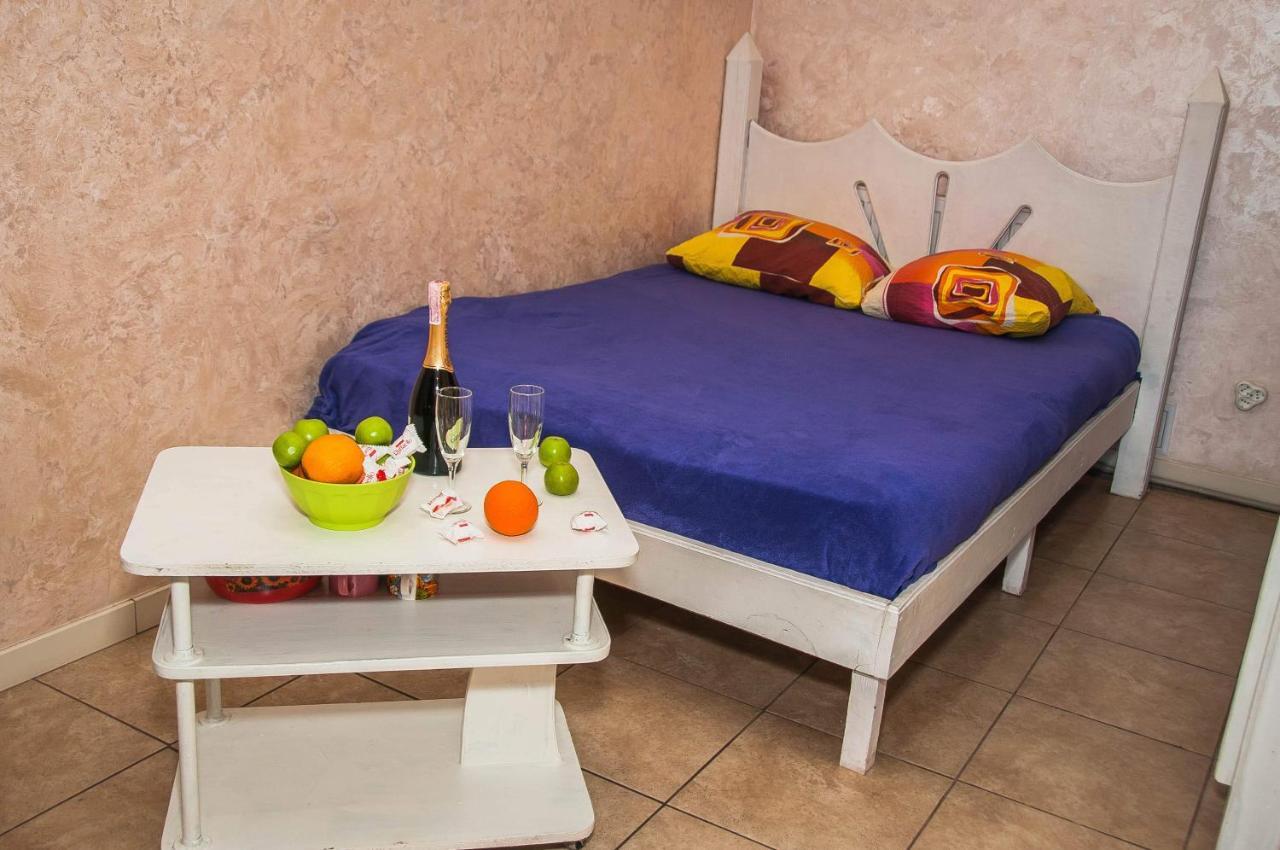 Private Odessa Apartment クリーズハニュカ エクステリア 写真